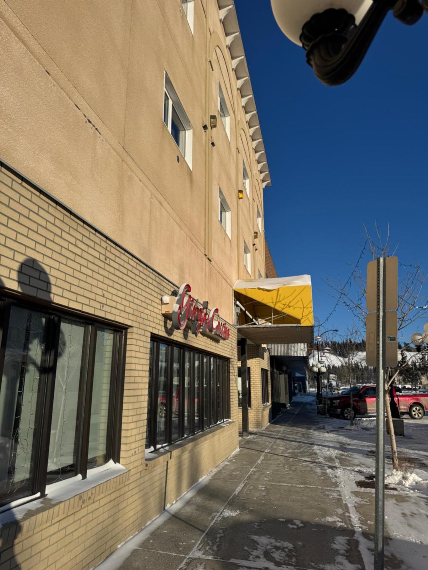 Elite Hotel -Downtown Center- "Ski & Northern Light Tour" "Hot Spring Tour "Long-Term Stay" Whitehorse Exterior foto
